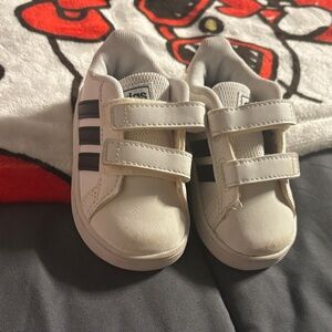 Adidas baby Velcro Sneakers